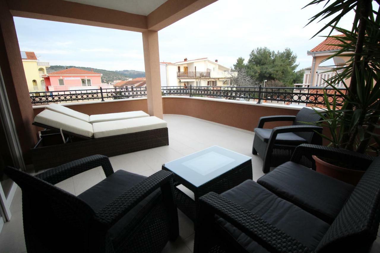 Villa Lux Haus Traù Esterno foto