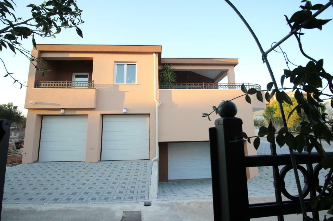 Villa Lux Haus Traù Esterno foto
